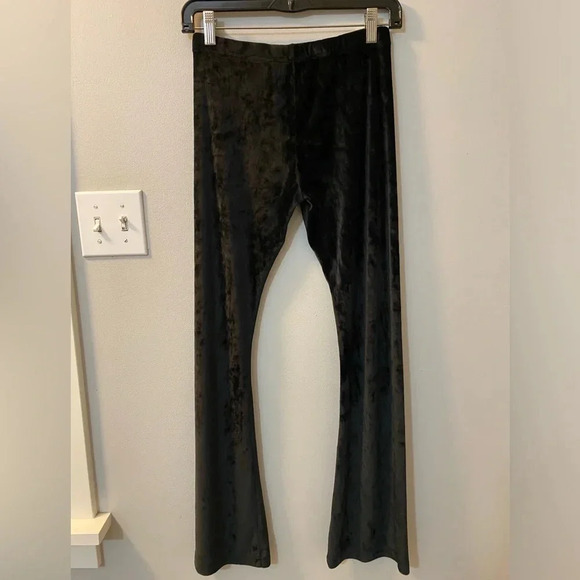 NWT BOBI LA flared leg velvet pants in black size small. - Picture 3 of 10